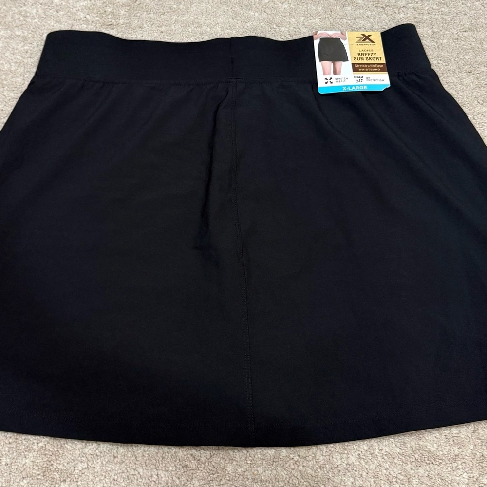 ZeroXposur Women's Black Skort - Picture 4 of 5